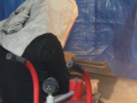 Sandblasting the rear wing under the carport ;-) Alfa Romeo giulia 2000 1750 gtv gt veloce Berlina 1968 restoration restauratie rebuild