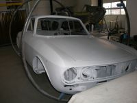I can't get enough of pictures of the car in this state Alfa Romeo giulia 2000 1750 gtv gt veloce Berlina 1968 restoration restauratie rebuild