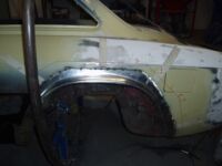 Welding into place Alfa Romeo giulia 2000 1750 gtv gt veloce Berlina 1968 restoration restauratie rebuild