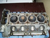 Finally the head came of. Not bad actually Alfa Romeo giulia 2000 1750 gtv gt veloce Berlina 1968 restoration restauratie rebuild