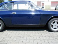 The RH outer sill had been repaired the previous year Alfa Romeo giulia 2000 1750 gtv gt veloce Berlina 1968 restoration restauratie rebuild